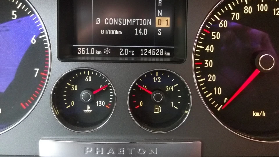 Volkswagen Phaeton Schwarze yacht 2