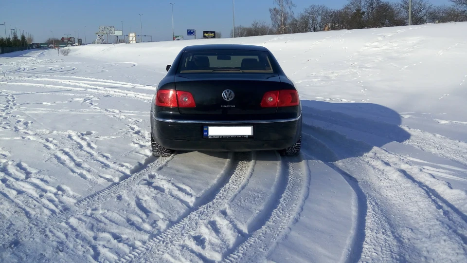Volkswagen Phaeton Schwarze yacht 3
