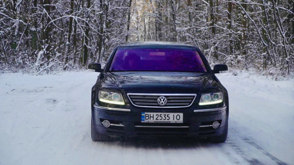 Volkswagen Phaeton W12