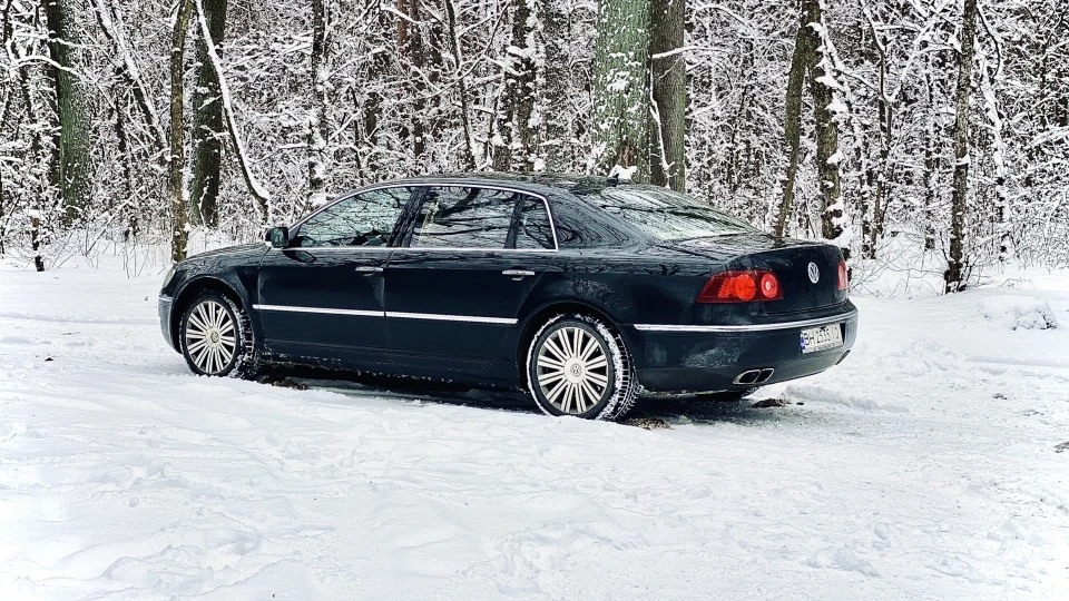 Volkswagen Phaeton W12 5