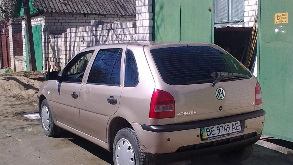 Volkswagen Pointer 4