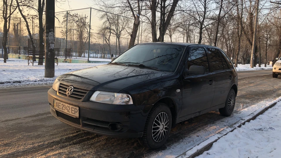 Volkswagen Pointer 1.0 2