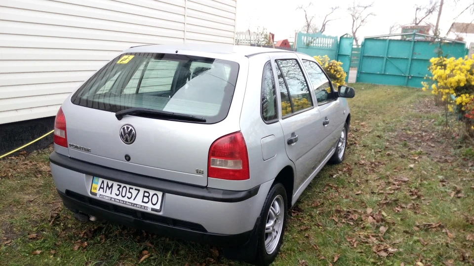 Volkswagen Pointer 1.8 3