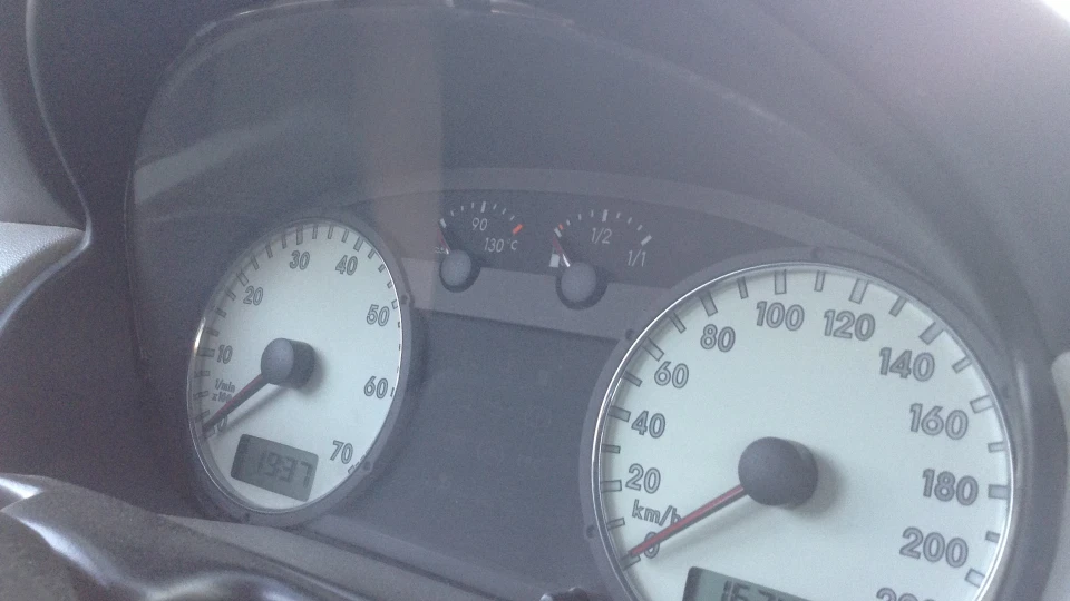 Volkswagen Pointer 1.8 -___-