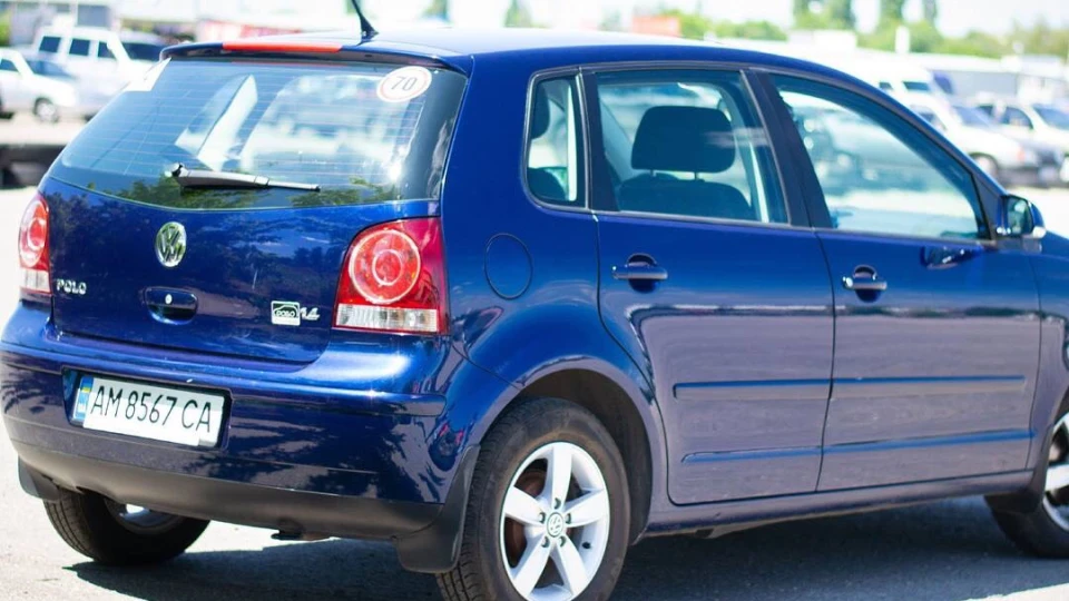 Volkswagen Polo Hatchback 2