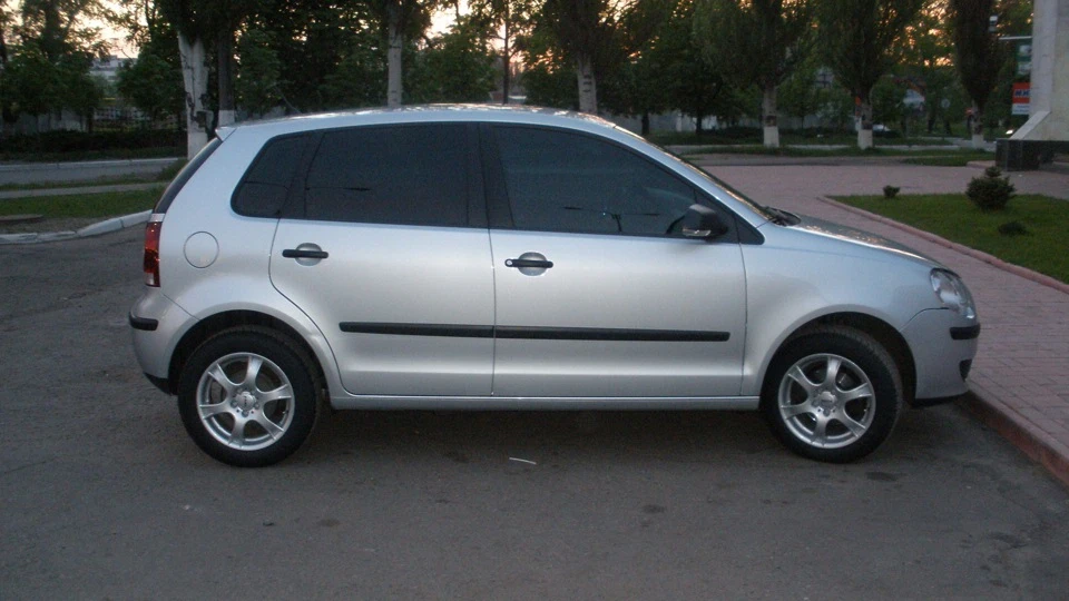 Volkswagen Polo Hatchback 3