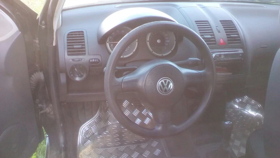 Volkswagen Polo Hatchback 2