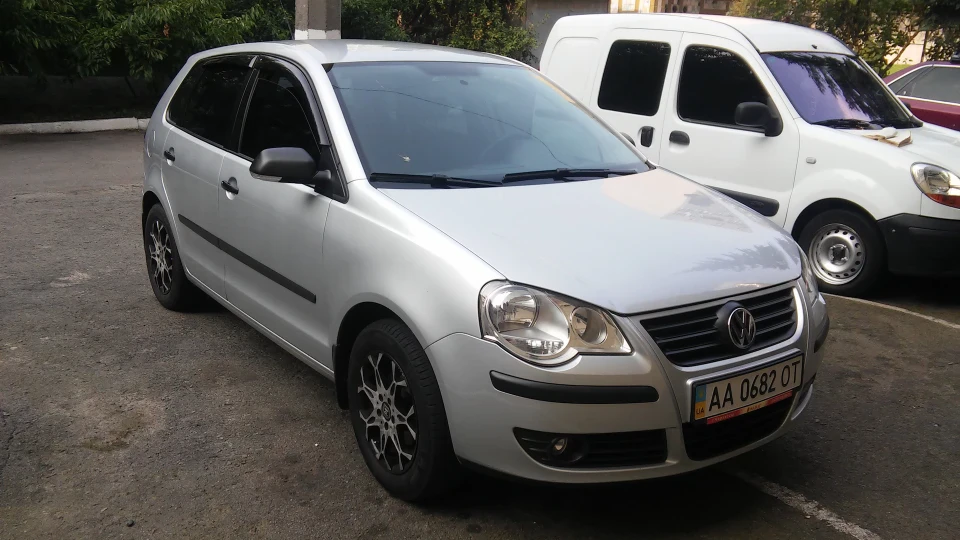 Volkswagen Polo Hatchback 2