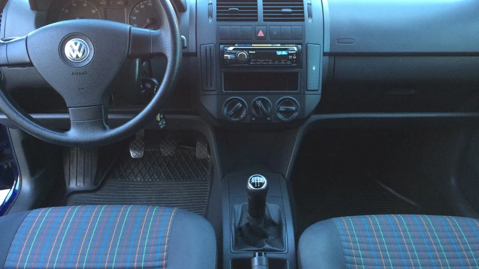 Volkswagen Polo Hatchback 2