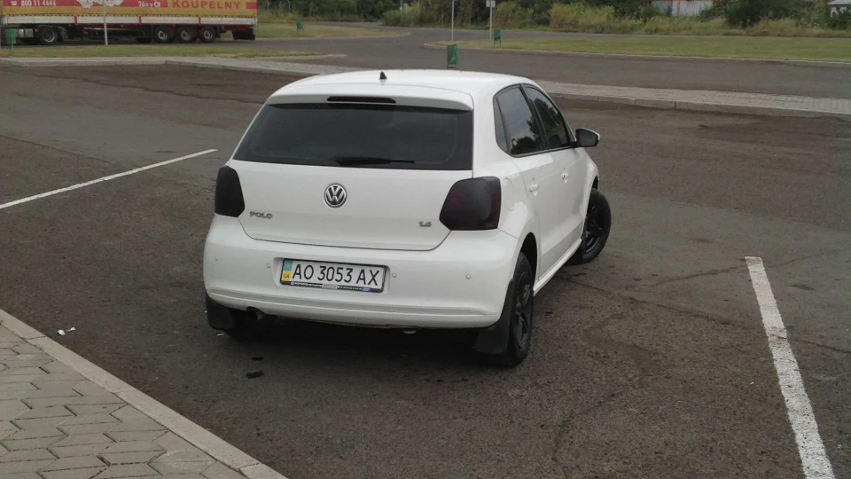 Volkswagen Polo Hatchback 2