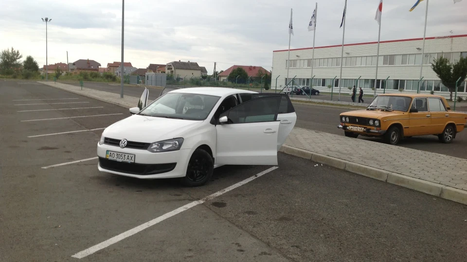 Volkswagen Polo Hatchback 4
