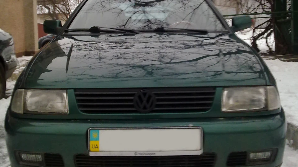 Volkswagen Polo Hatchback 2
