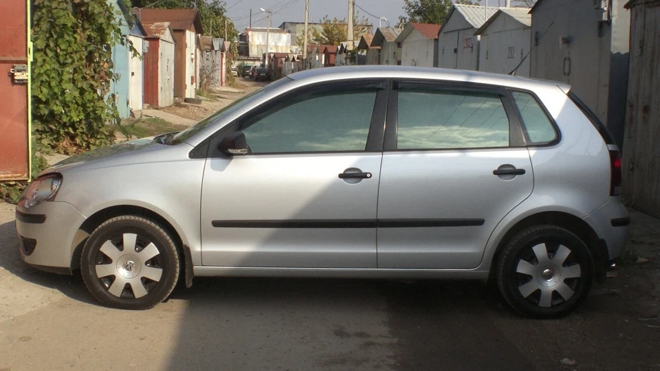 Volkswagen Polo Hatchback 2