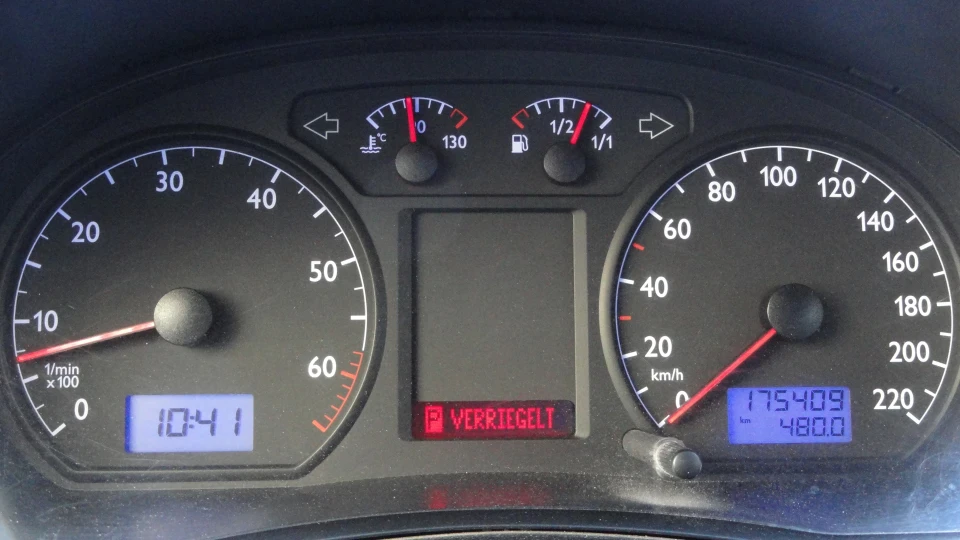 Volkswagen Polo Hatchback 2