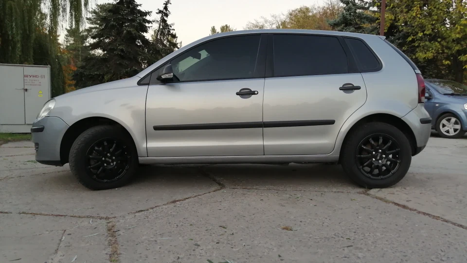 Volkswagen Polo Hatchback 2