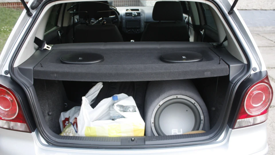 Volkswagen Polo Hatchback 2
