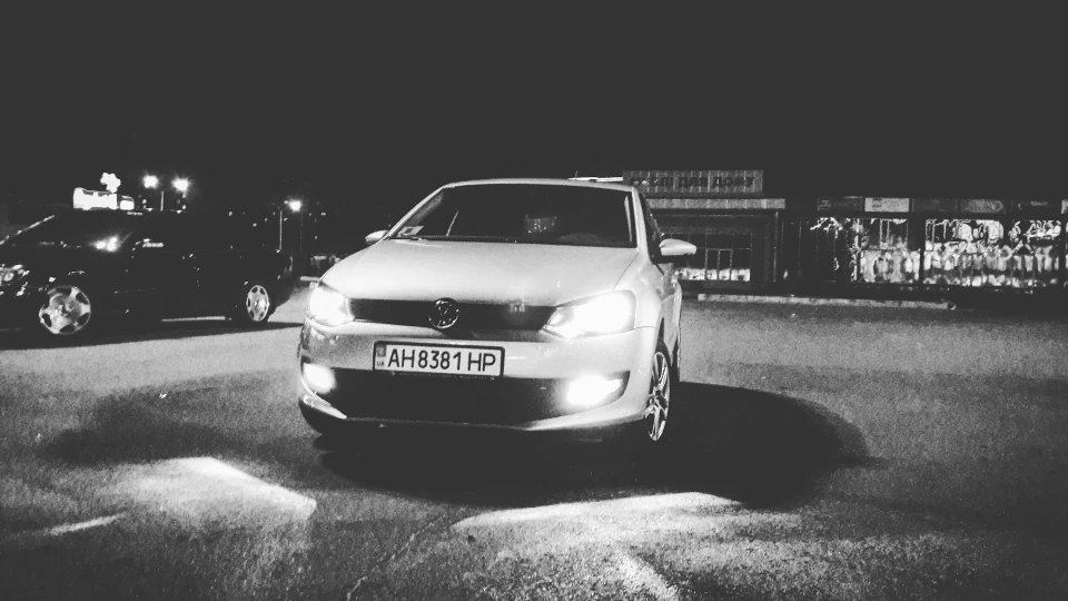 Volkswagen Polo Hatchback 2