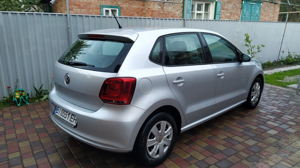 Volkswagen Polo Hatchback 0,5 от v6 3