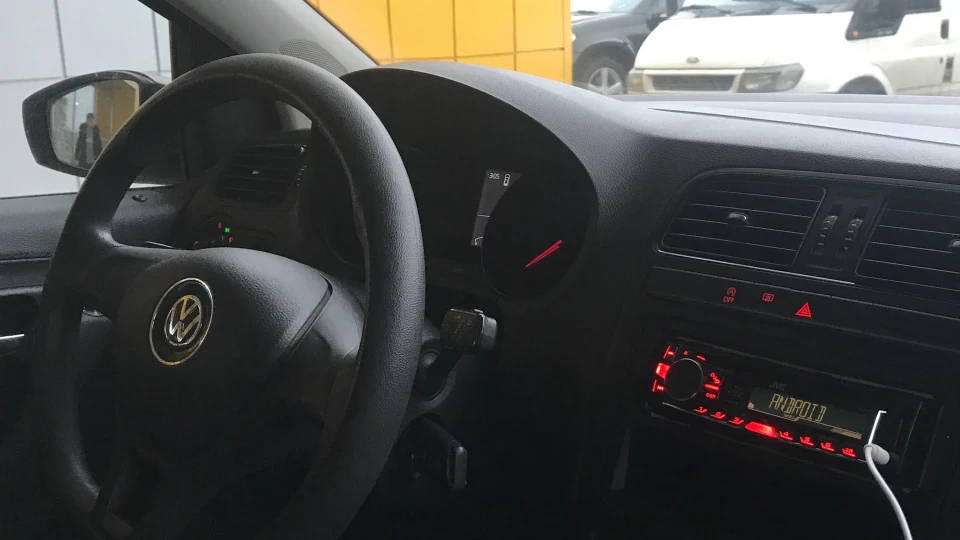 Volkswagen Polo Hatchback 1.2 TSI Trendline 2