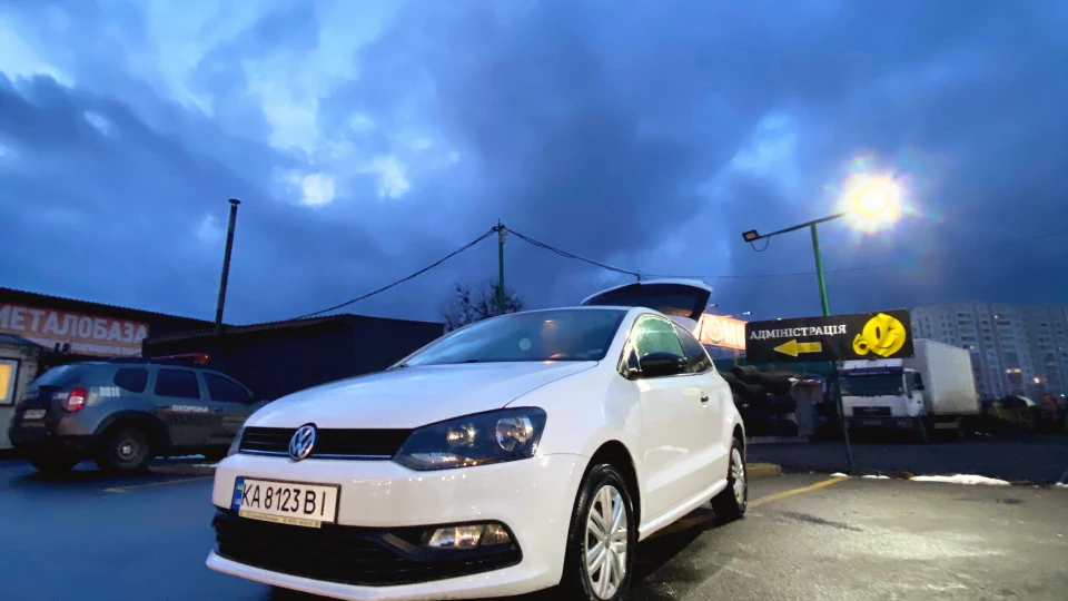 Volkswagen Polo Hatchback 1.2 TSI Trendline 3