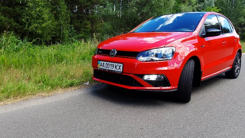 Volkswagen Polo Hatchback 1.2 tsi 4
