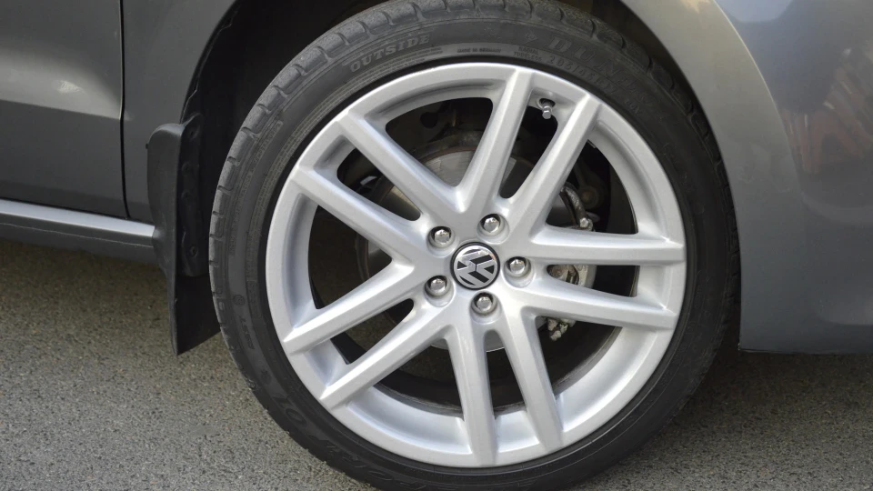 Volkswagen Polo Hatchback 1,2 turbo disel 4