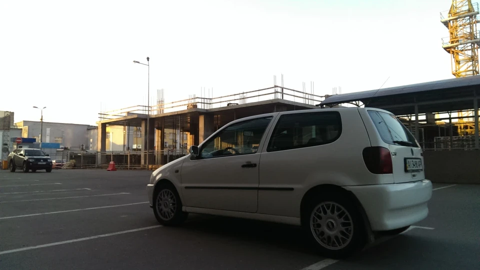 Volkswagen Polo Hatchback 1.4 16V 100 AFH Sotnik 5