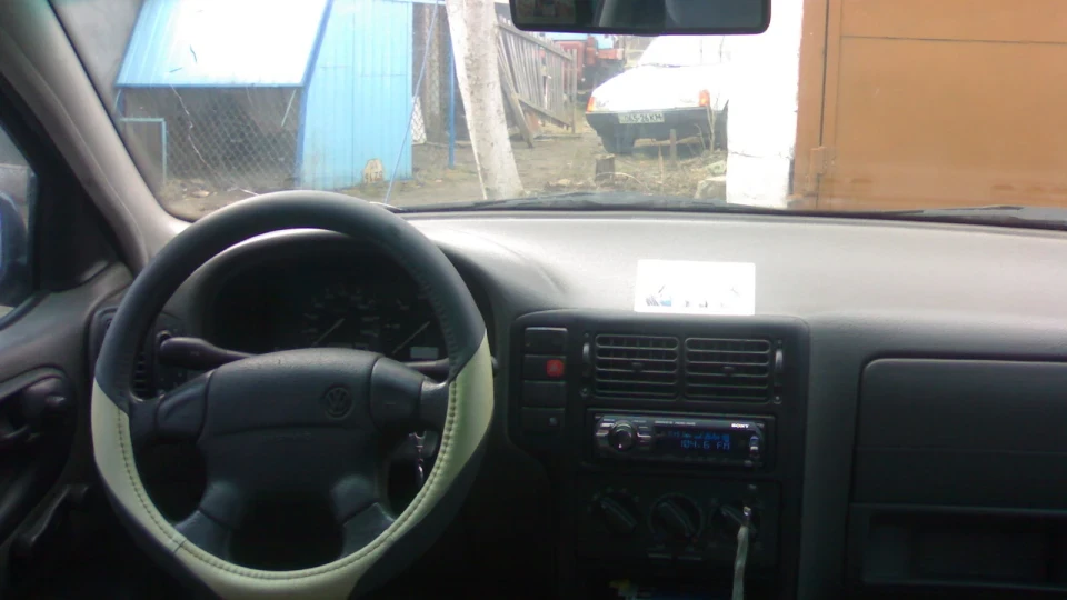 Volkswagen Polo Hatchback 1.4 5МТ