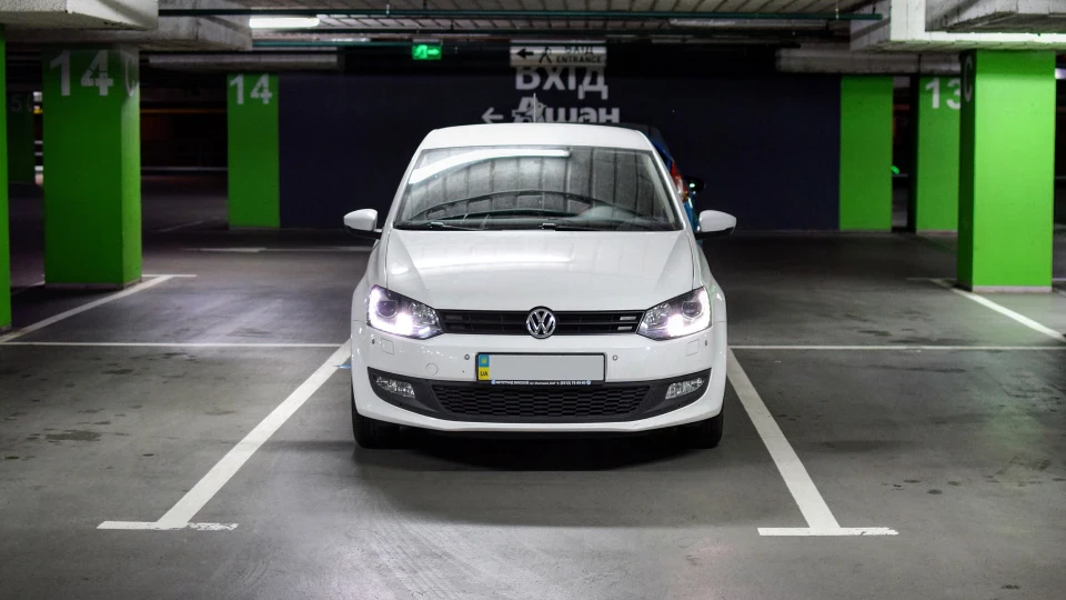 Volkswagen Polo Hatchback 1.4 dsg 3