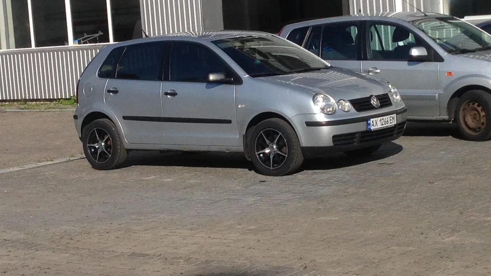 Volkswagen Polo Hatchback 16V FSI 3