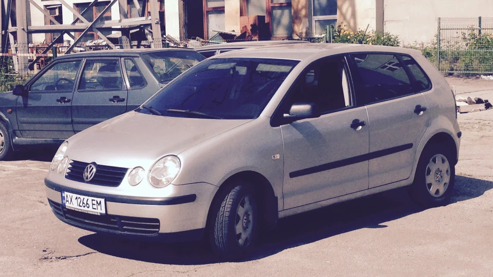 Volkswagen Polo Hatchback 16V FSI 4