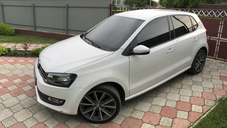 Volkswagen Polo Hatchback 9919 3