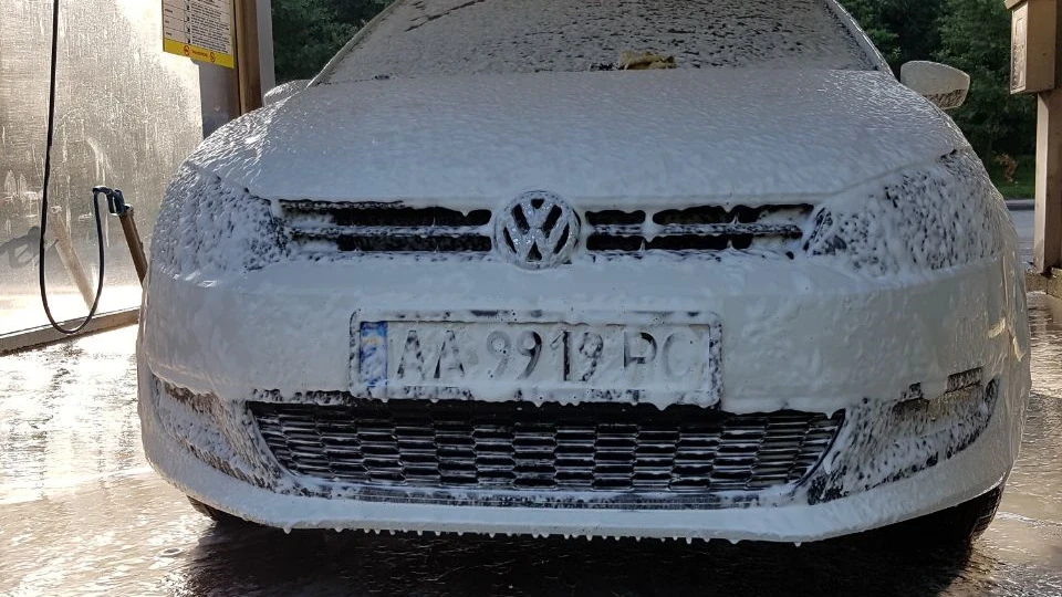 Volkswagen Polo Hatchback 9919 4