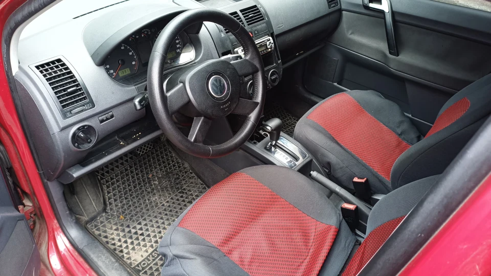 Volkswagen Polo Hatchback AT A2B 5