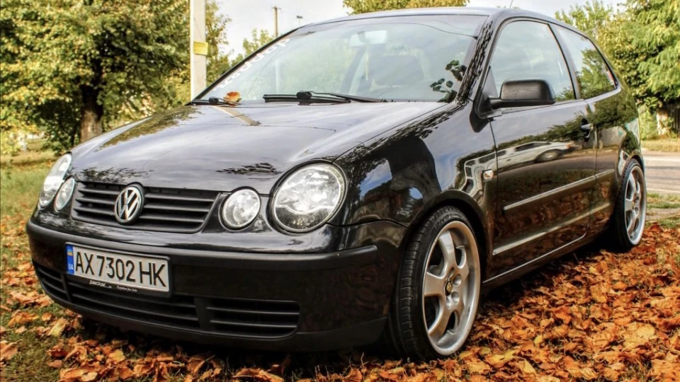 Volkswagen Polo Hatchback BlackLittleMiracle 2