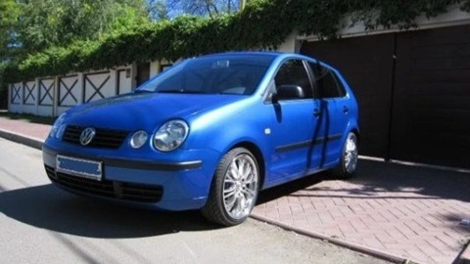 Volkswagen Polo Hatchback Blue edition 3