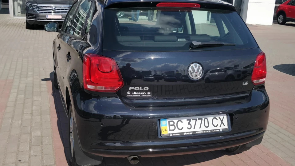 Volkswagen Polo Hatchback Чорний металік 3