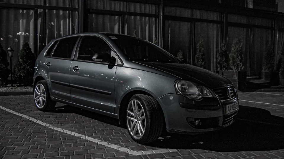 Volkswagen Polo Hatchback Daily car 3