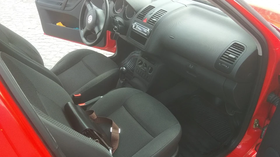 Volkswagen Polo Hatchback Яскравий 3