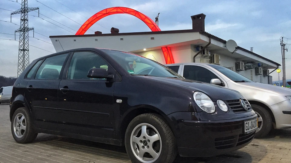 Volkswagen Polo Hatchback KASTA Black 2