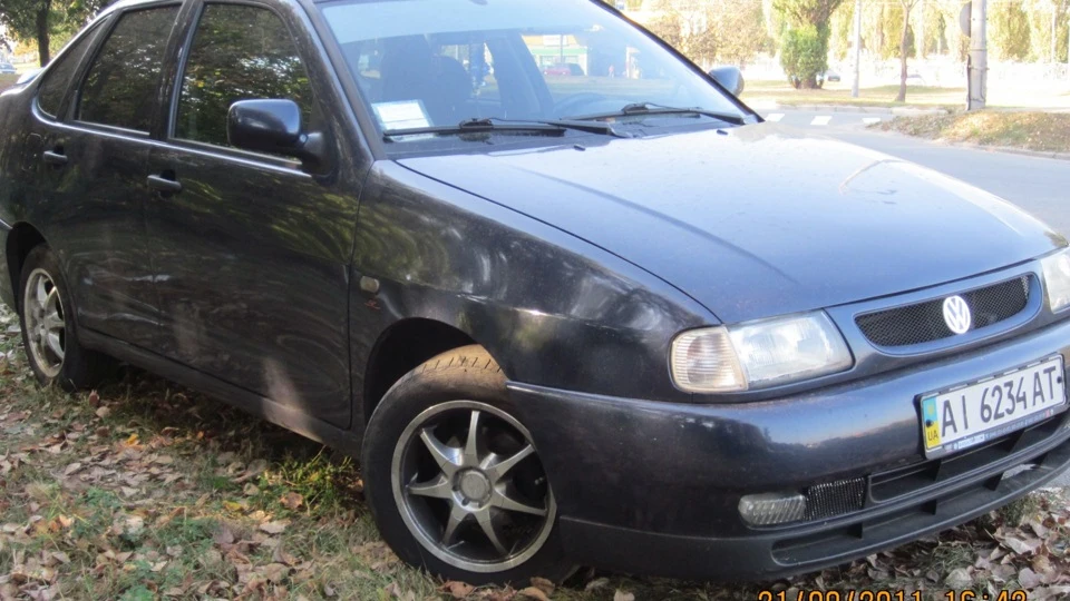 Volkswagen Polo Hatchback Класний 1.6 5