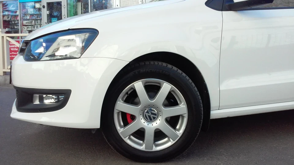 Volkswagen Polo Hatchback Koup 2