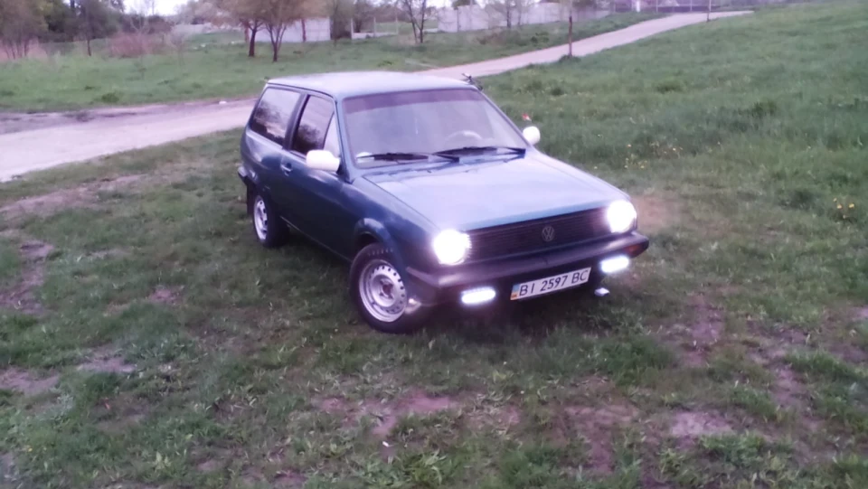 Volkswagen Polo Hatchback маленький гелентваген 2