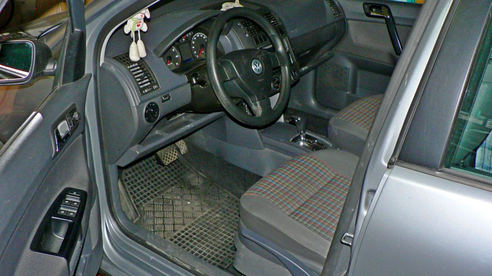 Volkswagen Polo Hatchback Полька-автомат