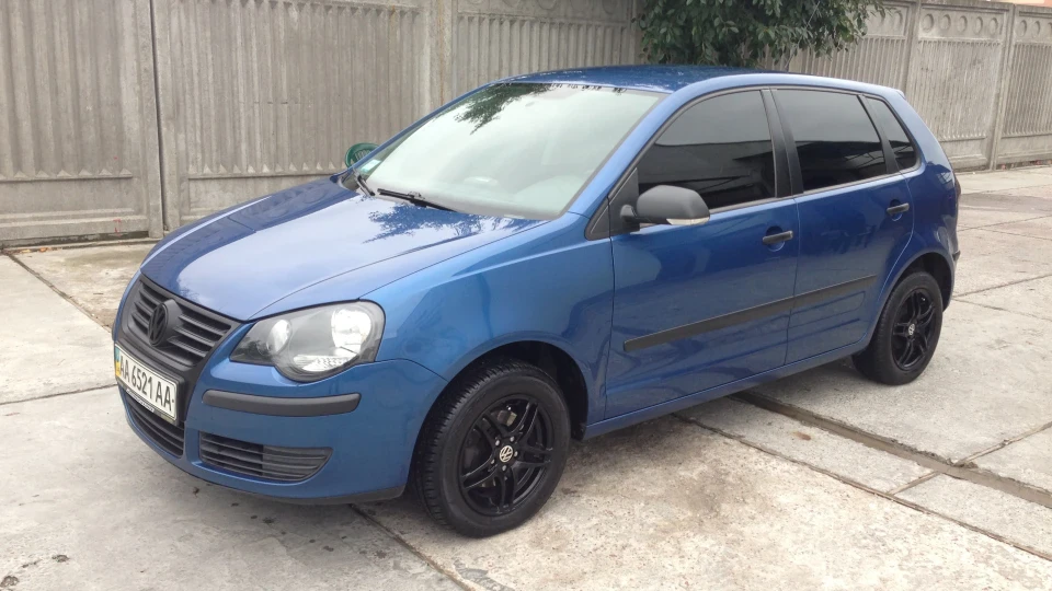 Volkswagen Polo Hatchback Polka 3