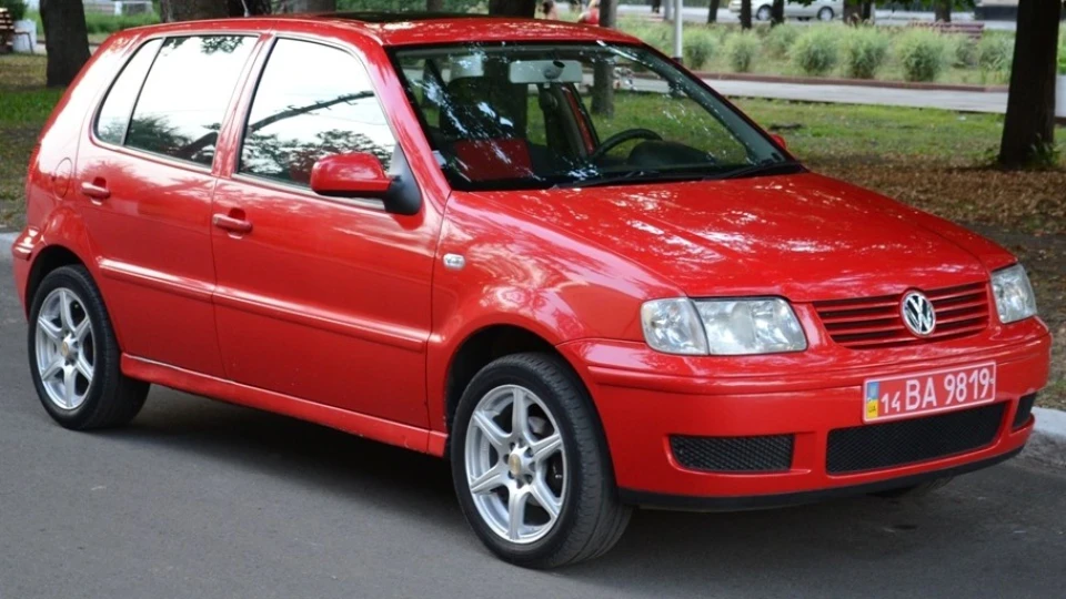Volkswagen Polo Hatchback Red Dream 2