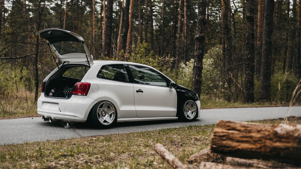 Volkswagen Polo Hatchback || Untitled 2