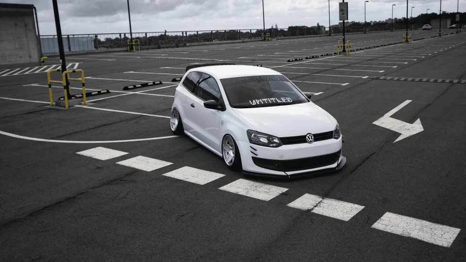 Volkswagen Polo Hatchback || Untitled 3