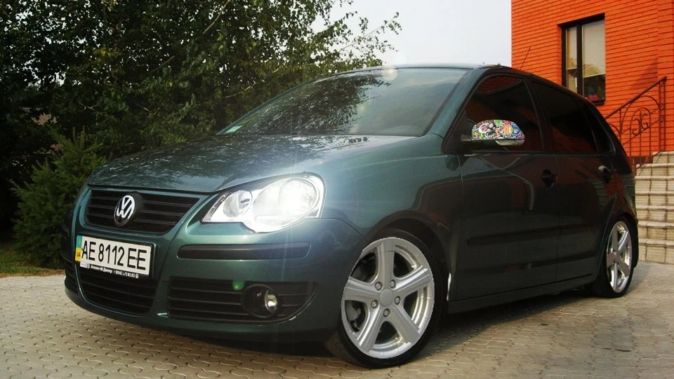 Volkswagen Polo Hatchback Зелененька бестія))) 3