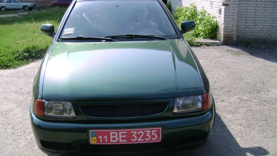 Volkswagen Polo Hatchback ЗеленийWagen 1.4 4